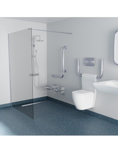 Esempio di un bagno separato, in un ospedale, con doccia walk in e pavimento in vinile