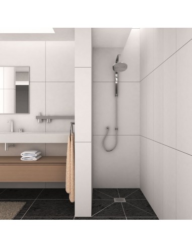 Esempio di Wet Room finita con lo scarico disponibile qui (wet room quadrata con scarico al centro)