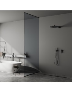 Esempio di un bagno scuro con pavimento in microcemento, vasca al centro, doccia aperta, divisa da un schermo doccia