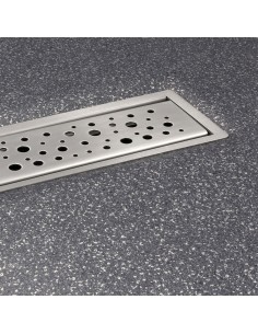 Vista del piatto doccia montato con vinile grigio scuro, con copertura Mistral
