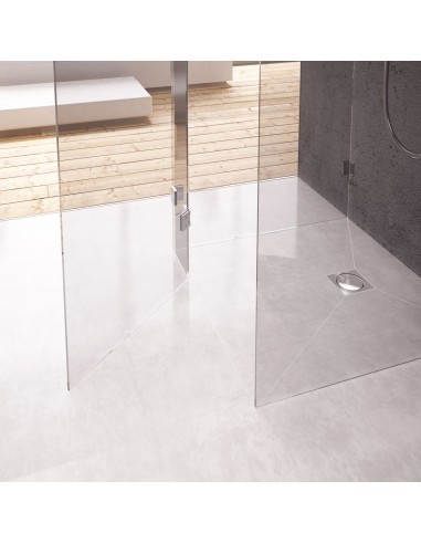 Esempio di Wet Room finito con la vaschetta qui disponibile - schermo parallelo alla parete (scarico nell&#039;angolo)