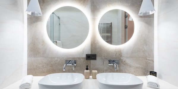 ILLUMINAZIONE DELLO SPECCHIO DEL BAGNO